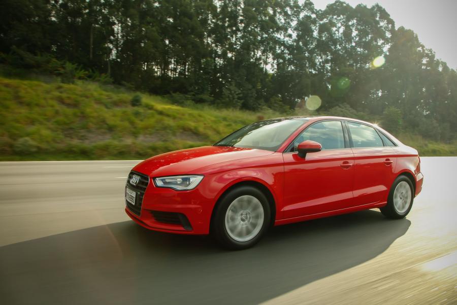  Audi A3 Sedan 1.4 T (8V) 2014 года  (LA) (фото 12 из 19)